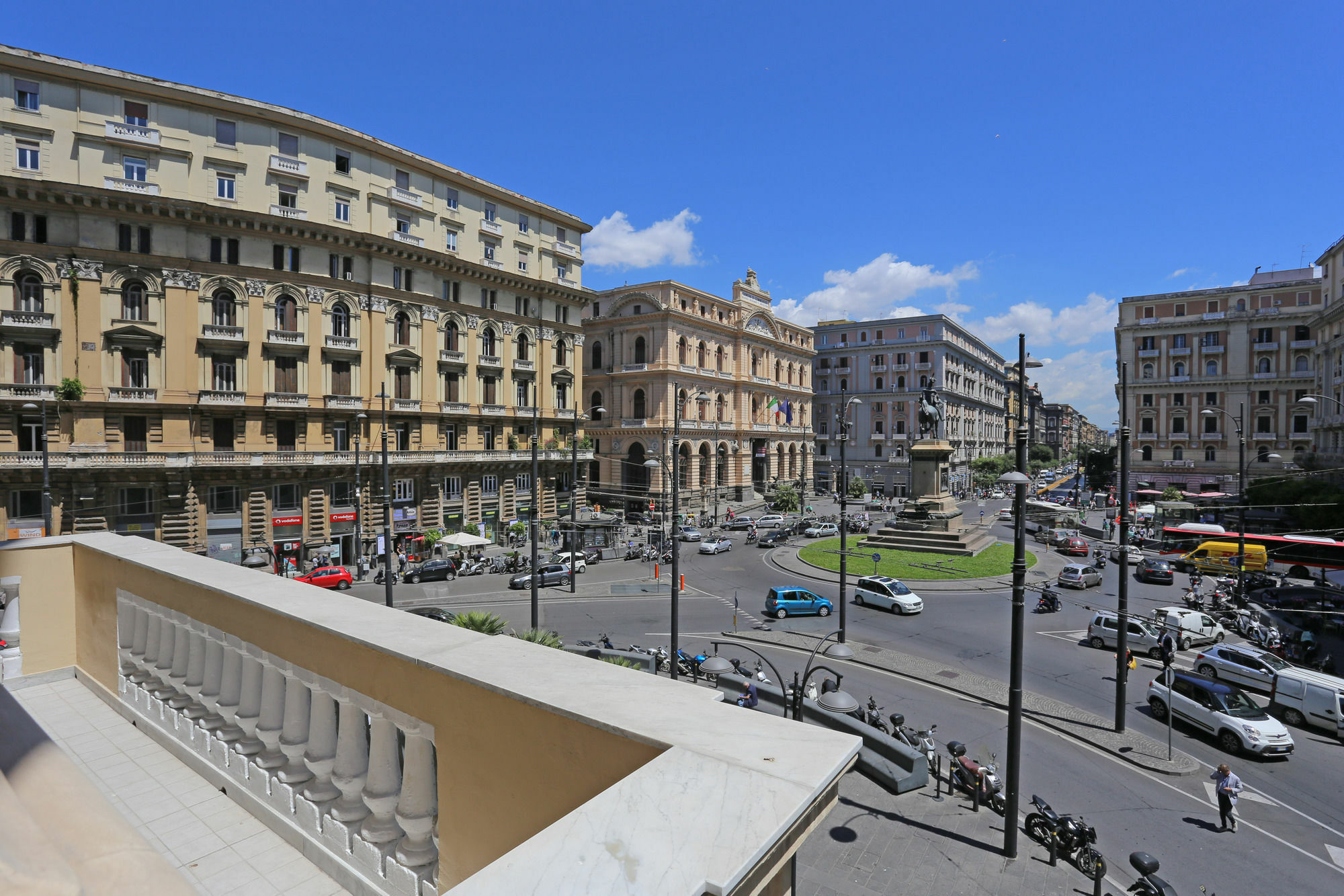 Piazza Bovio 22 Hotel Nápoles Exterior foto